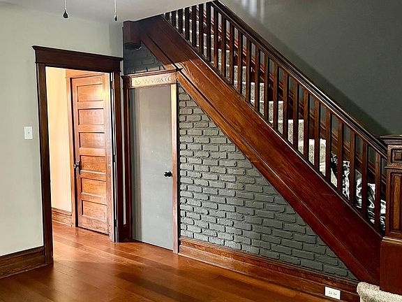 4th image of 371 N Charlotte St