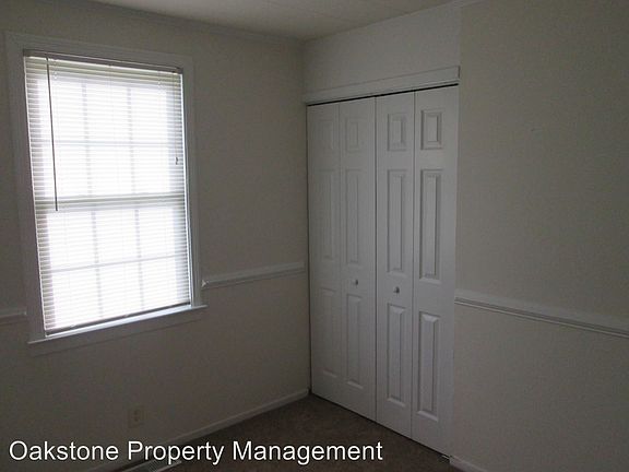 5th image of 115 S Elm Ave