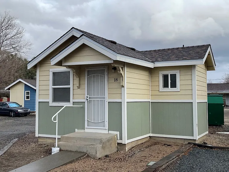 1700 Wendy Ln #18 — Photo 1