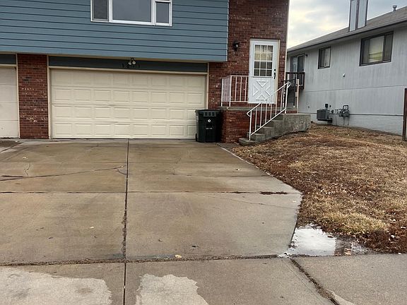 2nd image of 3015 Sequoia Dr
