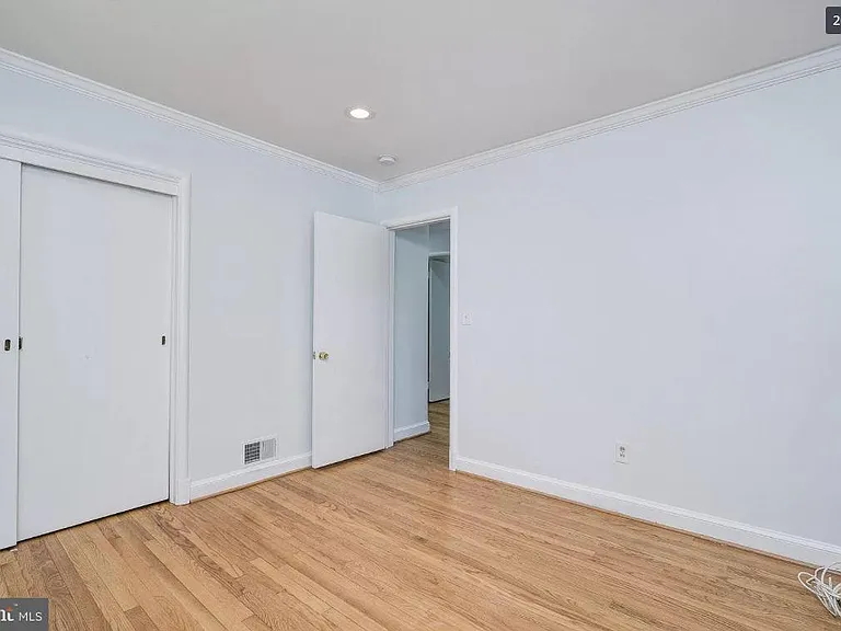 9913 Old Georgetown Rd — Photo 27