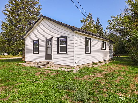 2nd image of 4622 E Apple Ave