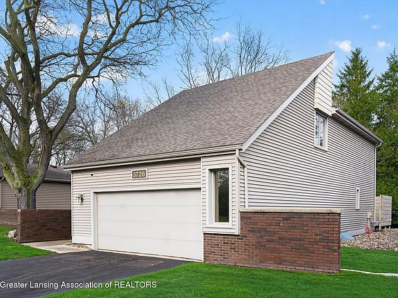 3rd image of 3726 Cavalier Dr