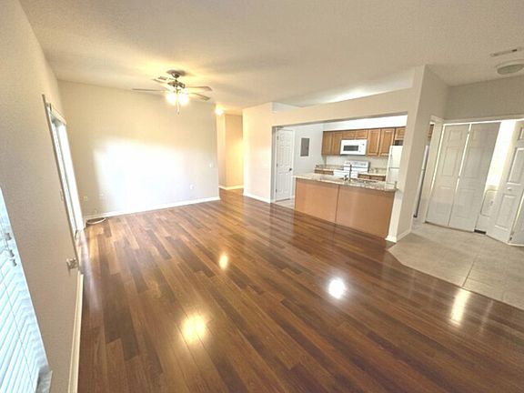 5th image of 903 Eagle Pond Dr