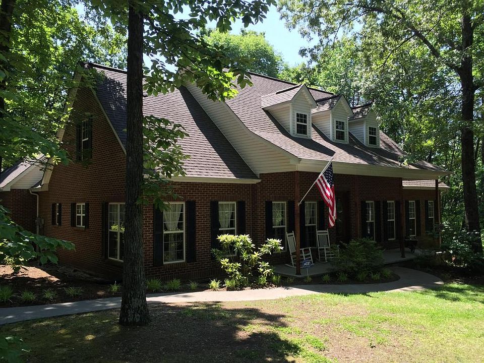 1st image of 142 Quail Hollow Dr