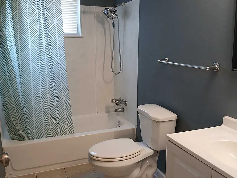 25722 Carlysle St — Photo 8