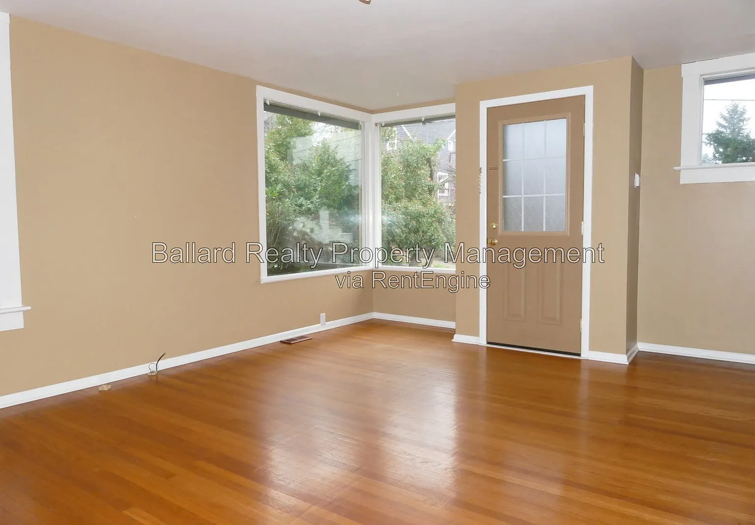 3 bed, 1.5 bath, 1250 sqft, $4,495 — Photo 3