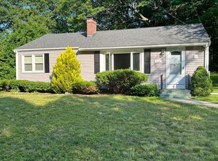 322 Reservoir St, Holden, MA 01520