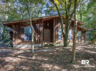 155 Laurel Ave, Fairhope, AL 36532