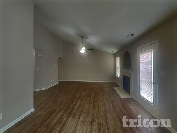 4th image of 6008 Bradford Ct