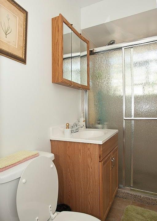 2nd image of 4611 Davis St #3B
