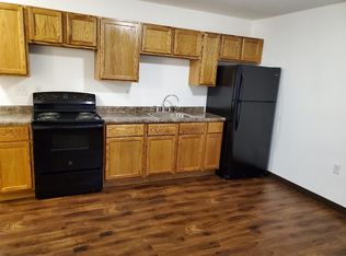 250 N Main St APT 23, Monticello, IA 52310