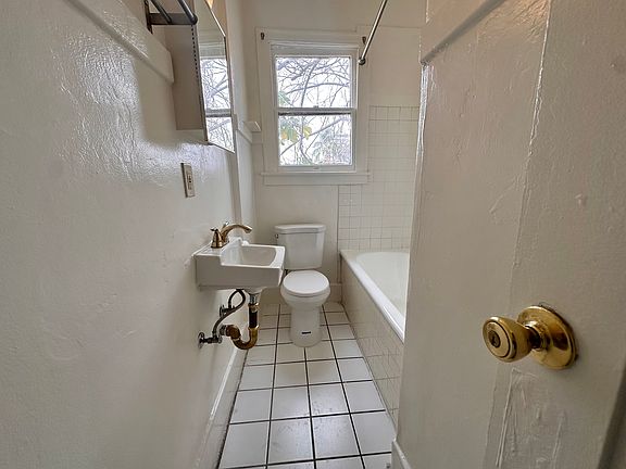5th image of 1600 Griffith Park Blvd APT 204