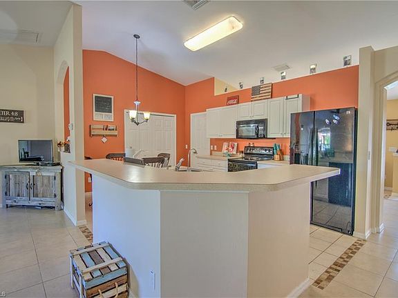 4th image of 4325 45th Ave NE
