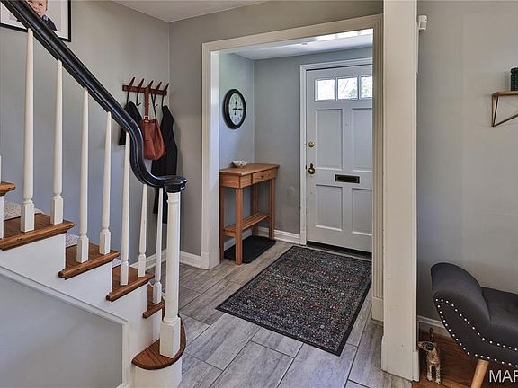 5th image of 8069 Teasdale Ave
