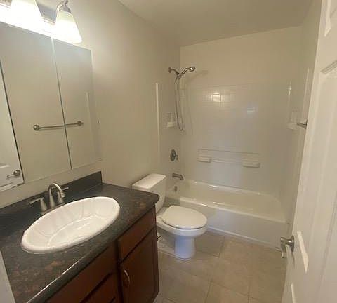 5th image of 506 Canyon Dr Unit 27