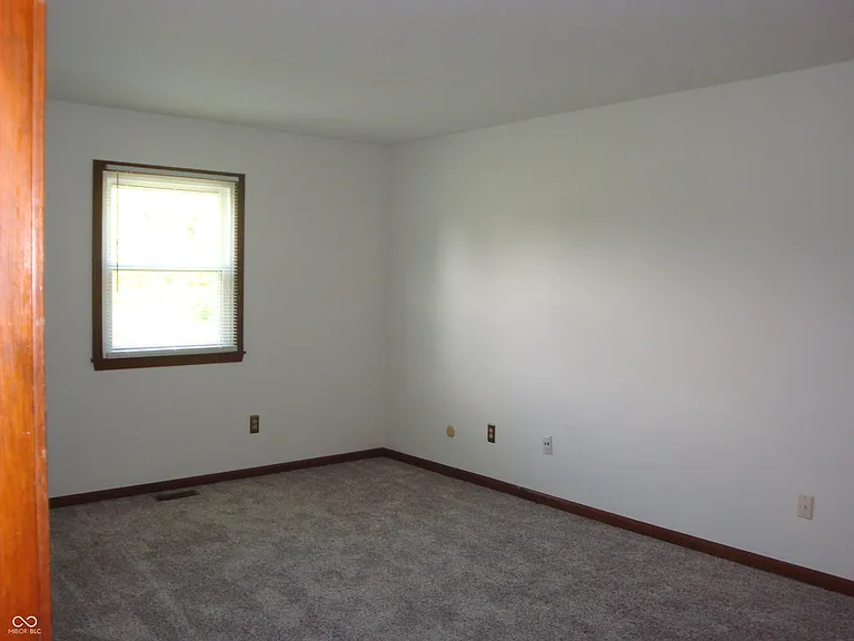 8154 Old Farm Ln — Photo 8