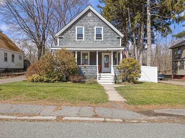 373 W Water St, Rockland, MA 02370