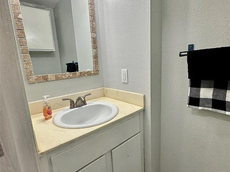 4109 Lark Ln #A — Photo 8