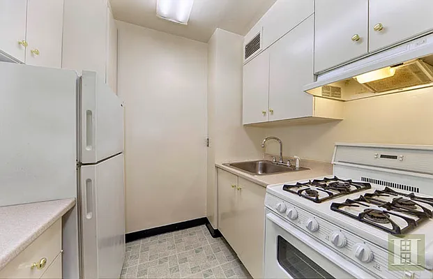 Rented by Halstead Real Estate | media 3