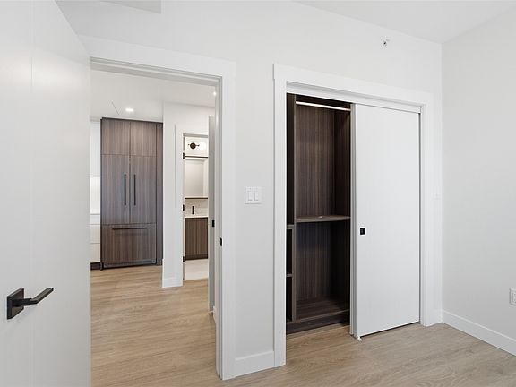 3rd image of 460 Nicola St #1307