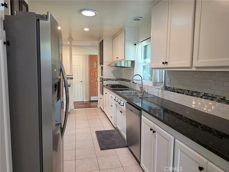 5446 Irondale Ave — Photo 9
