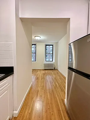 Rented by Waverly Realty Associates | media 18