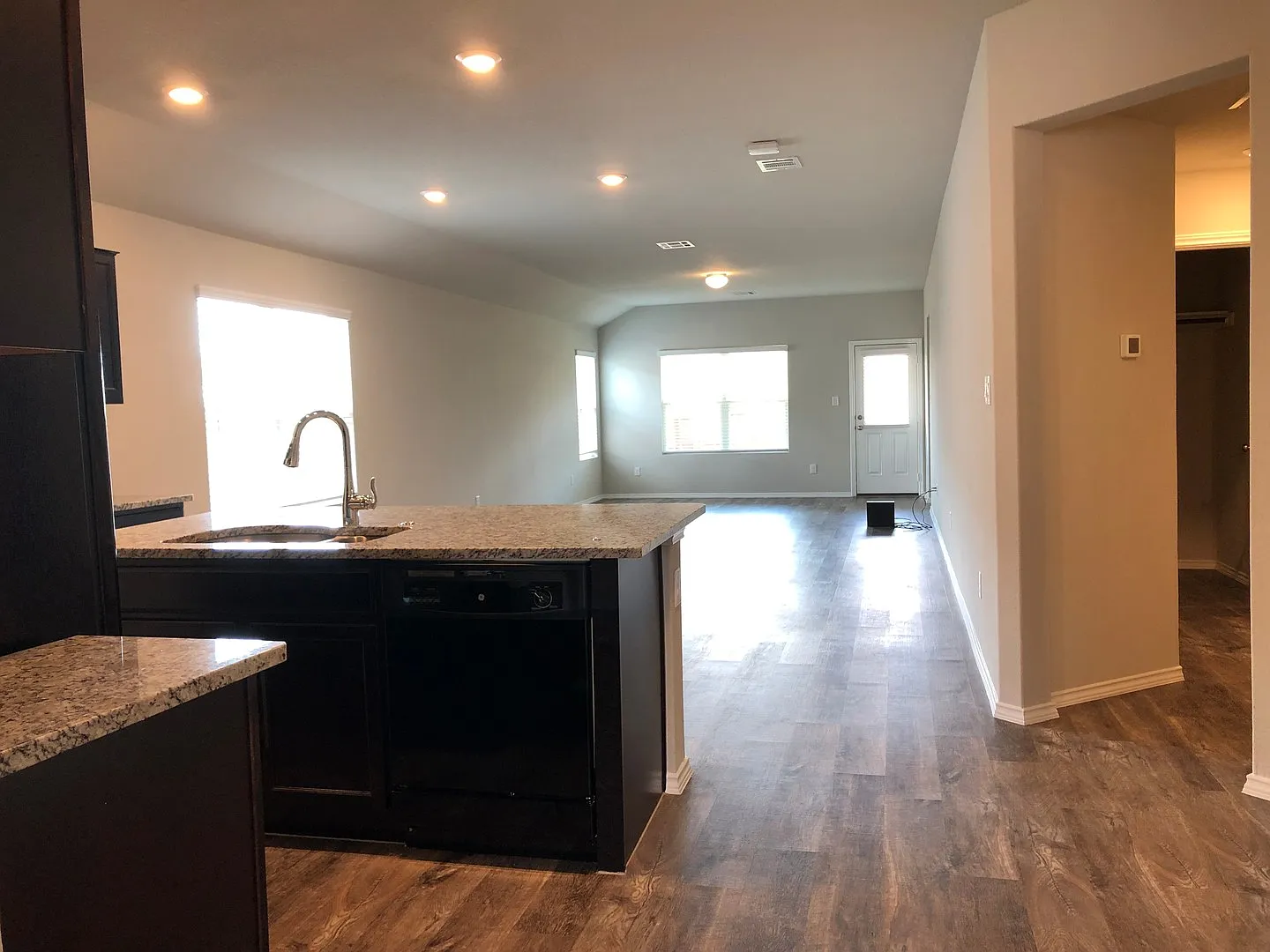 4 Bed 3 Bath located in Summerhill Subdivision — Photo 3