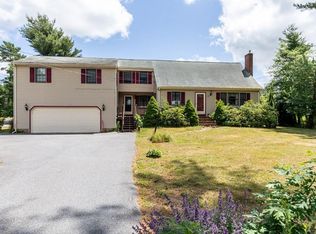 38 Purchase St, Carver, MA 02330