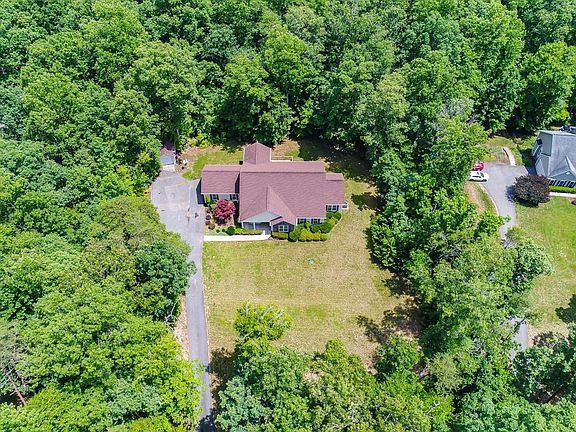 4th image of 49 River Acres Ln