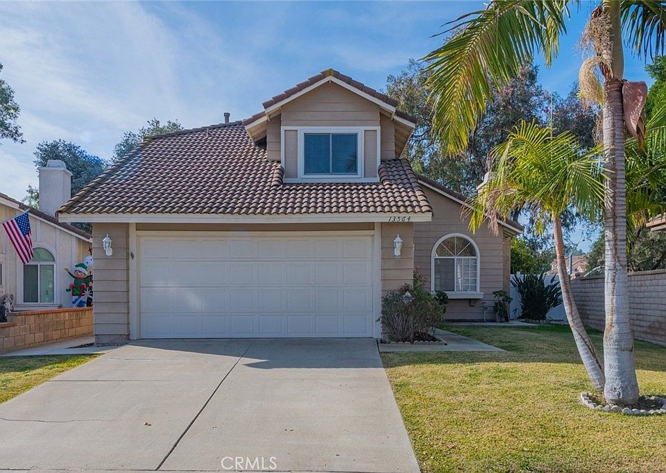1st image of 13564 Crescent Hill Dr