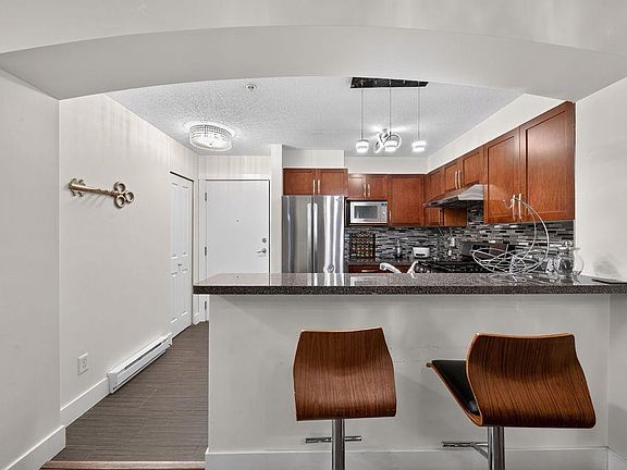 5th image of 5740 Toronto Rd #105
