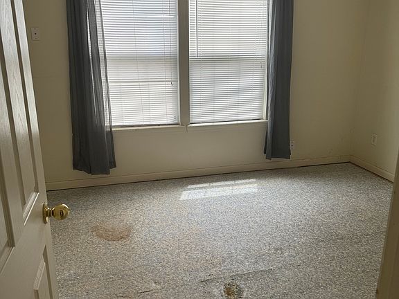 4th image of 10945 NE Cedar Pine Dr