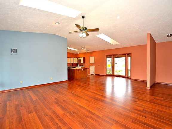 4th image of 11022 E Boone Ave