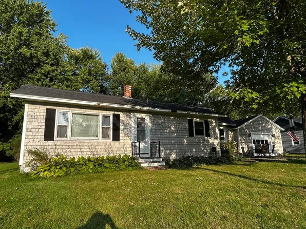 10 Sheridan Street, Newport, ME 04953