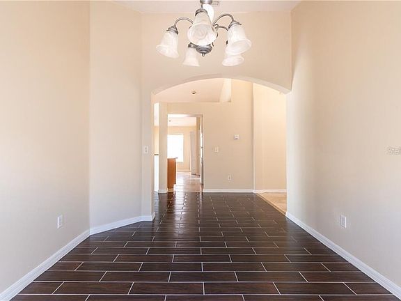 3rd image of 8220 Carriage Pointe Dr