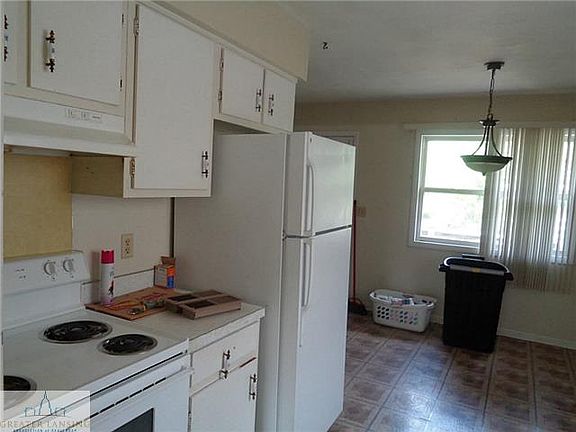 4th image of 2926 Averill Dr