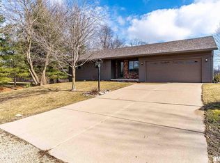 9351 W Darlington Dr, Mapleton, IL 61547