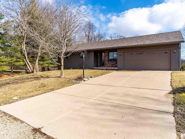 9351 W Darlington Dr, Mapleton, IL 61547