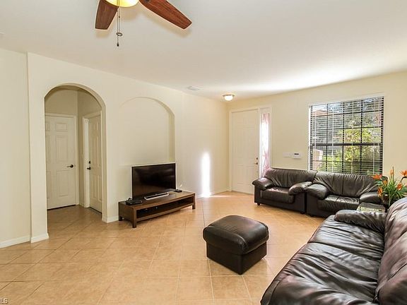 Living Room w entry doorway- W& D and half bath downstairs o