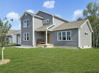 6 Newland Rd, Stillwater, NY 12170