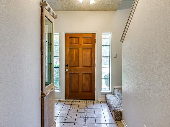4th image of 2517 Meadowview Dr