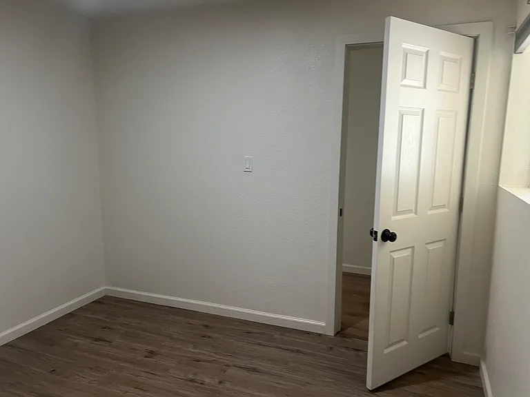 1820 E 6th Ave #5 — Photo 7