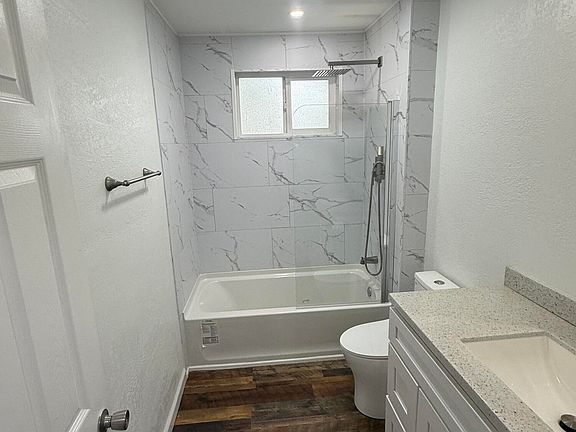 5th image of 278 E Main St
