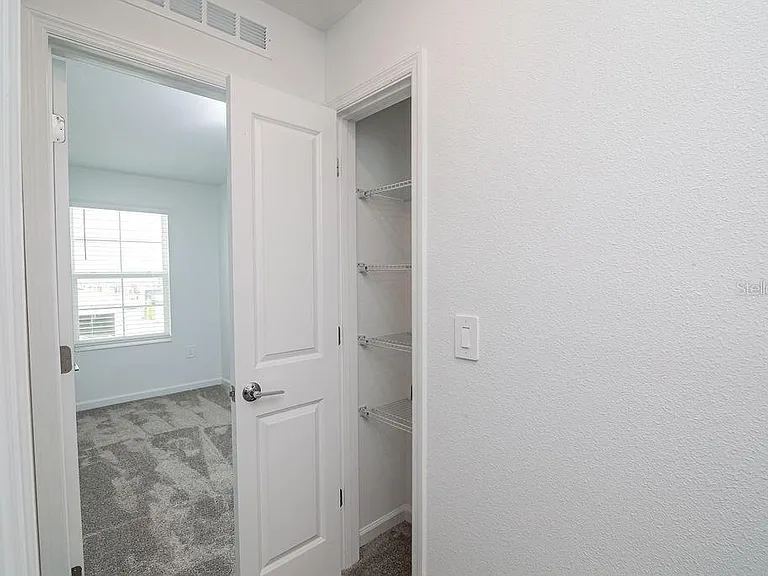 2821 Armstrong Ave — Photo 34