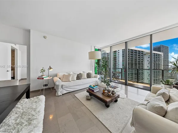 68 SE 6th St APT 2909, Miami, FL 33131
