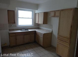 3603 Independence Rd, Cleveland, OH 44105