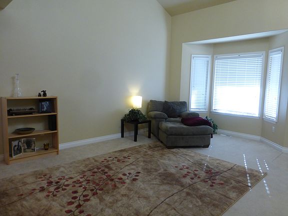 4th image of 13713 13th Ave NW