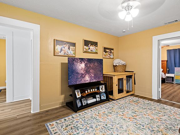 5th image of 122 Olive St