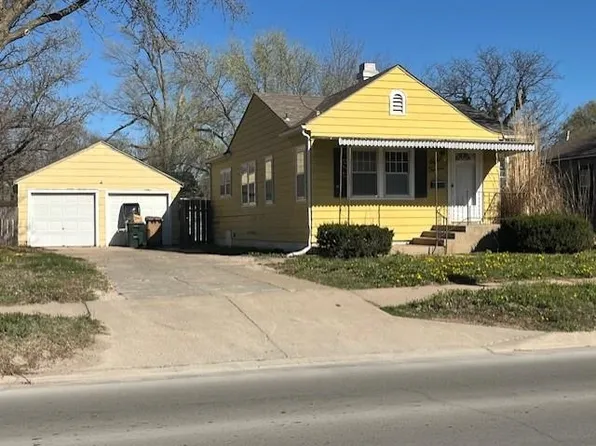 812 S Grand Ave, Lyons, KS 67554